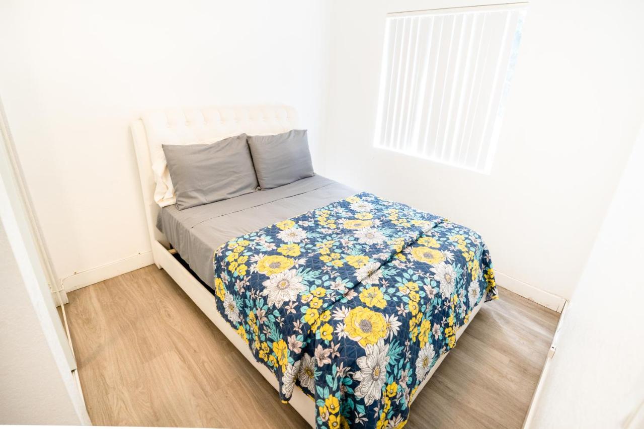 Hollywood/Koreatown 2 Bedroom With Parking ロサンゼルス エクステリア 写真